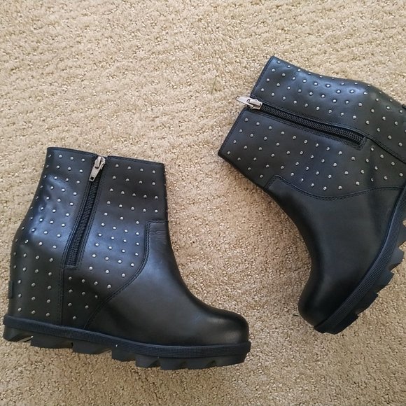 new sorel Joan of arctic Chelsea Studs boots 5.5 36.5 - Picture 1 of 4